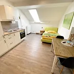 Seehaus - - Schlaffaesser - Biergarten - 2*