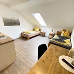 Seehaus - - Schlaffaesser - Biergarten - Hotel 2*