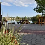 Seehaus - - Schlaffaesser - Biergarten - 2* Mamming