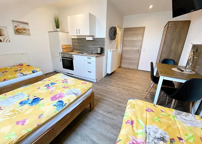 Seehaus - - Schlaffaesser - Biergarten - 2*