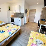 Seehaus - - Schlaffaesser - Biergarten - 2*