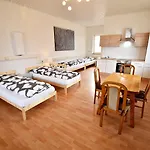 Seehaus - - Schlaffaesser - Biergarten - Hotel