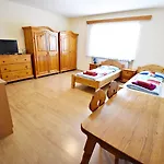 Hotel Seehaus - - Schlaffaesser - Biergarten -