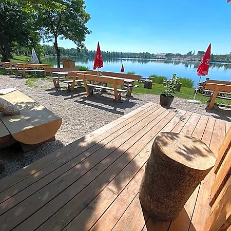 Seehaus - - Schlaffaesser - Biergarten - Hotel Mamming
