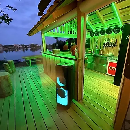 Seehaus - - Schlaffaesser - Biergarten - 2*