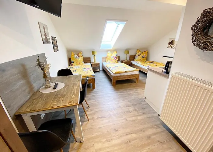 Hotel Seehaus - - Schlaffaesser - Biergarten -
