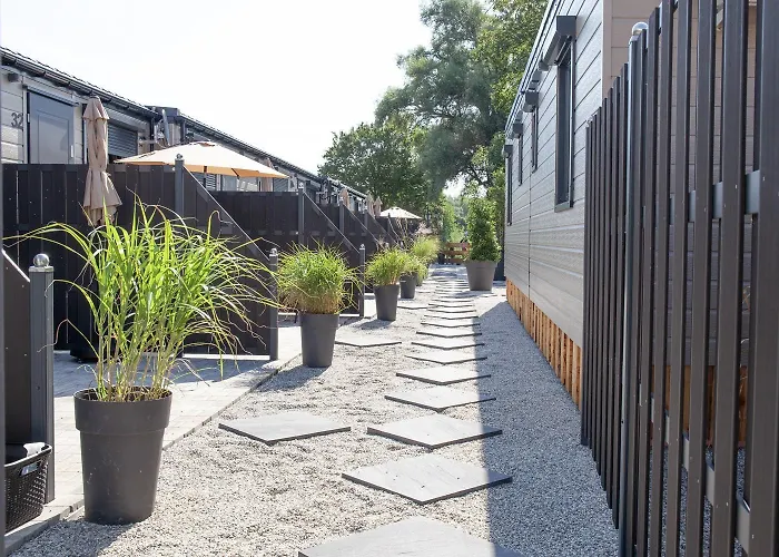 Seehaus - - Schlaffaesser - Biergarten - 2* Mamming